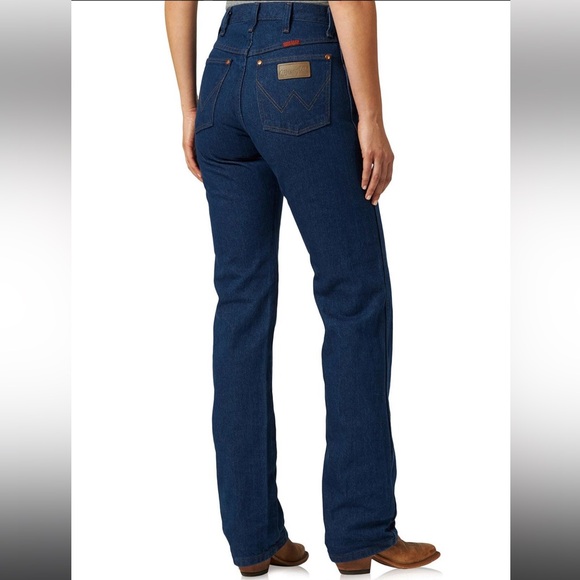 Wrangler Denim - Wrangler 13MWZ Cowboy Cut Original Fit prewashed indigo jeans